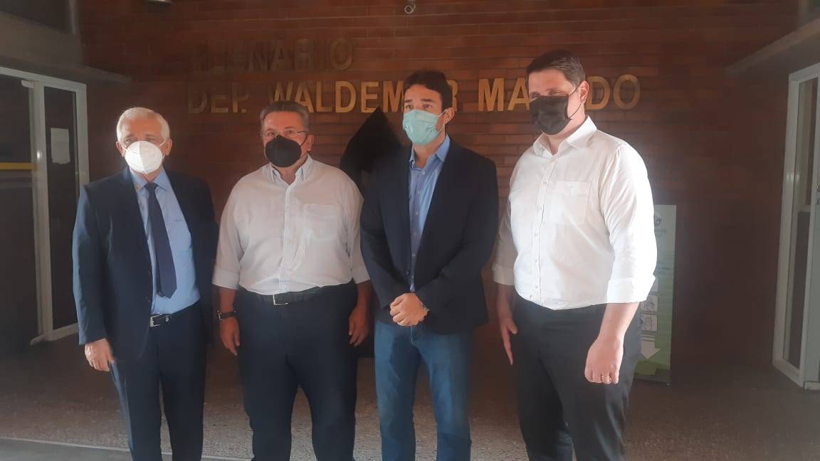 Presidente da Alesp veio a Teresina pedir apoio a João Dória antes da chegada de Eduardo Leite
